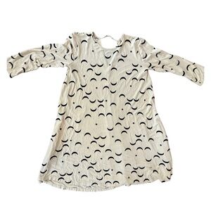 Ava Sky Fighting Eel Hawaii Cream and Black Celestial Moon and Stars Dress M